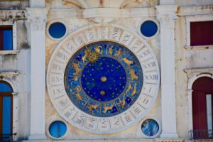 Horoskop: Spiegel der Zeit
