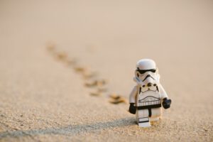 Spuren hinterlassen, sich fremder Spuren bedienen – Plagiate sind stets ein heikles Kapitel.